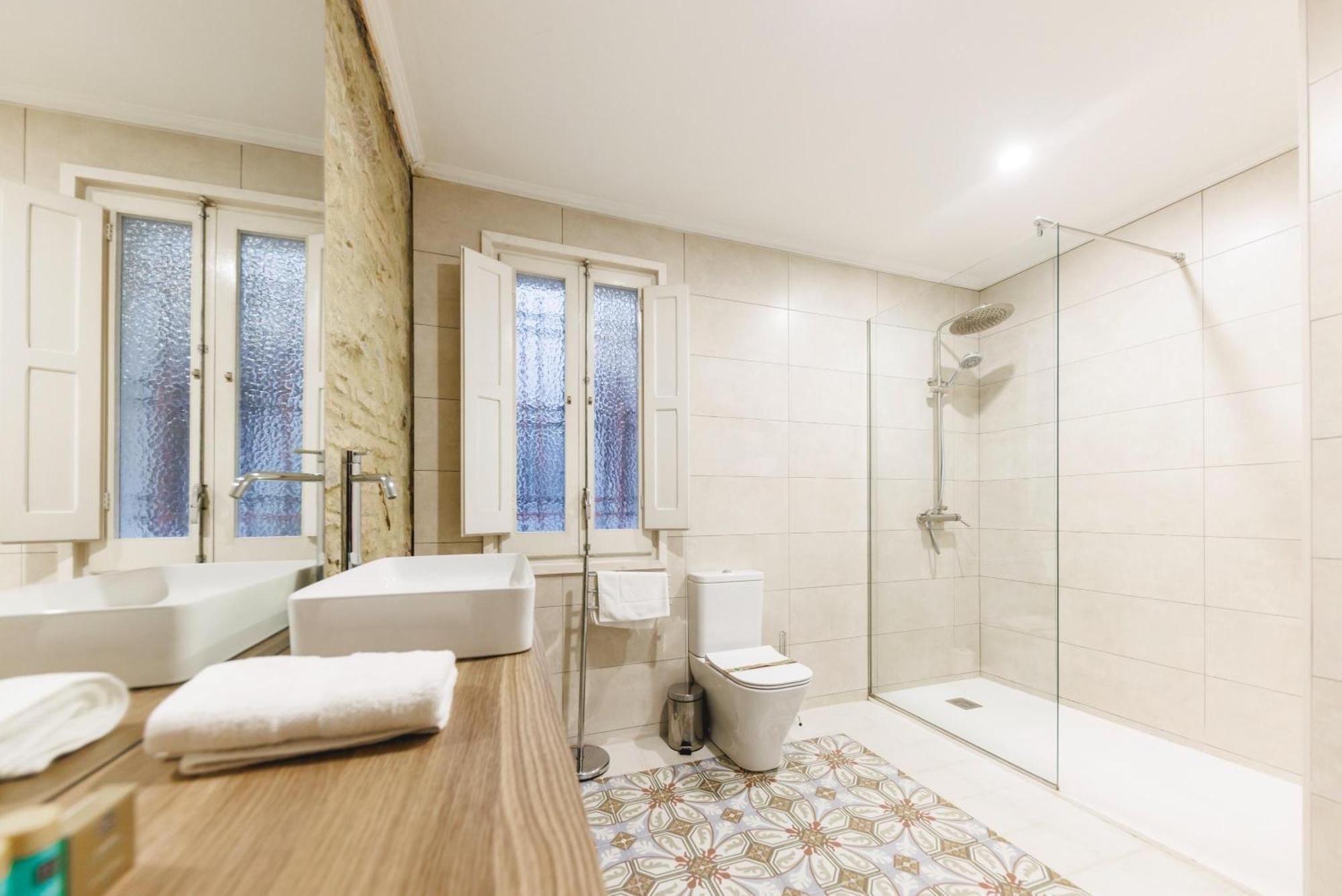 Bravissimo El Lleo, Bright 4-Bedroom Apartment Gérone Extérieur photo